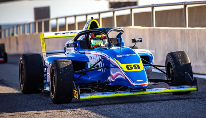 Lee más sobre el artículo Jerónimo Berrío se mantiene como mejor rookie en la F4 Francesa después de Lédenon en donde sumó otro Top Ten