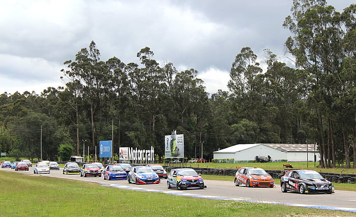 Lee más sobre el artículo Este domingo se corre la semifinal de temporada del TC 2000-Carrera 900 Terpel GT Extra 98