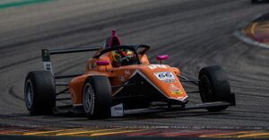 Lee más sobre el artículo Jerónimo Berrío buscará el podio este fin de semana en el circuito de Navarra