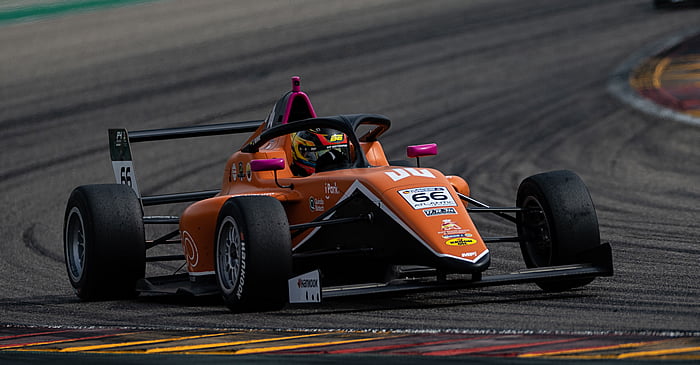 Lee más sobre el artículo Jerónimo Berrío buscará el podio este fin de semana en el circuito de Navarra