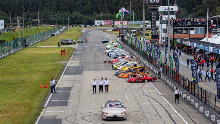 Lee más sobre el artículo Con victoria del Sesana Racing Team en el Prototipo West No.45 se cerró la edición 38 de la gran clásica del automovilismo colombiano.