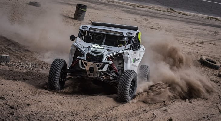 Lee más sobre el artículo Javier Vélez concluyó su aventura en el Rally SARR 2024 y se alista para correr el DAKAR 2025