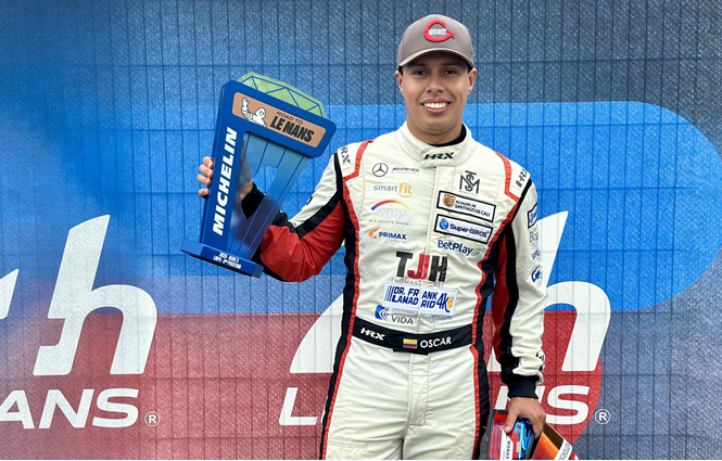 Podio de Oscar Tunjo en carrera de la Michelin Le Mans Cup en Le Mans
