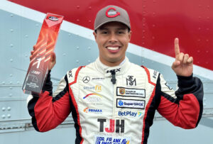 Triunfo y doble podio para Oscar Tunjo en Mid-Ohio en el Campeonato IMSA VP Sportscar Challenge.