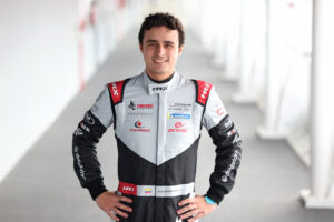Henry Cubides disputa su primera carrera en Silverstone