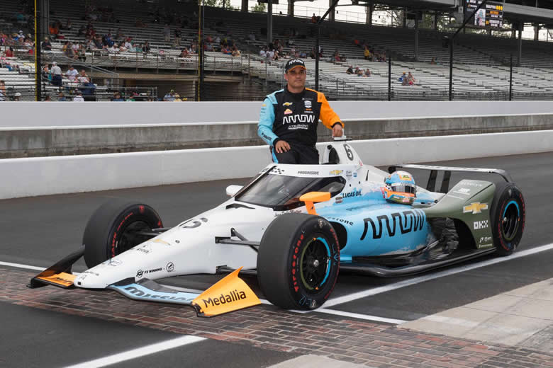 Lee más sobre el artículo Juan Pablo Montoya va por su tercera corona de las 500 Millas de Indianápolis este domingo