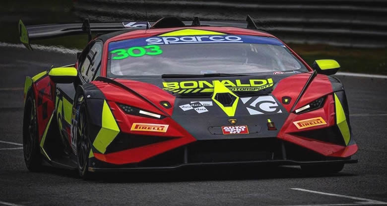 Lee más sobre el artículo Doble Top Ten de Andrés Méndez en el Camponato Italiano Gran Turismo Sprint