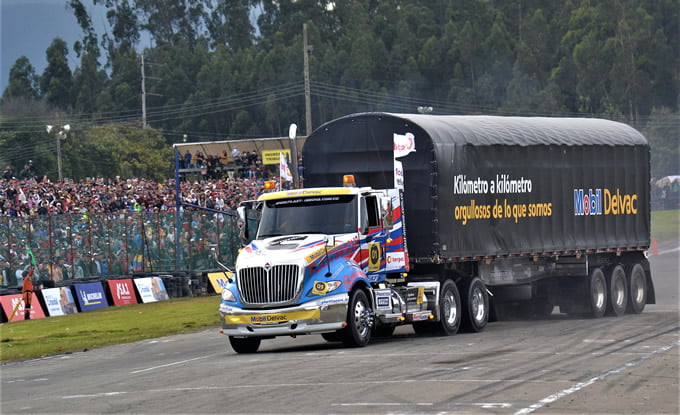 Lee más sobre el artículo Henry David Guío fue el gran vencedor de la edición XXXIV del GP Mobil Delvac de Tractomulas