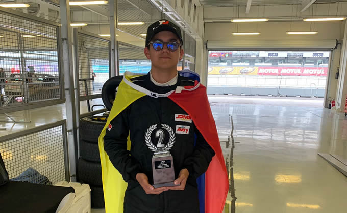 Lee más sobre el artículo Con un podio conseguido en el Autódromo Hermanos Rodríguez Juan Felipe Pedraza mantiene el liderato de la F4 Nacam-FIA